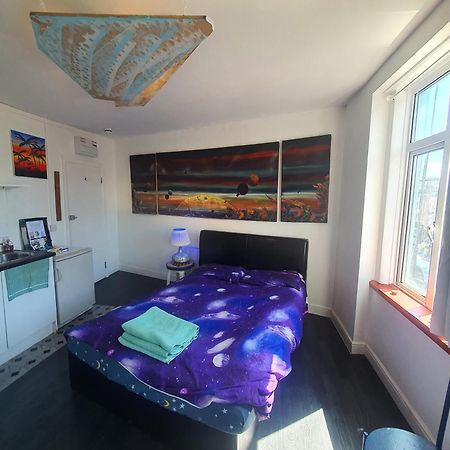 Cyber-Art Studio In Camden London Ngoại thất bức ảnh