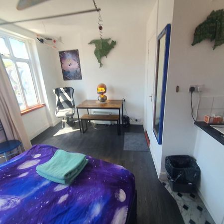 Cyber-Art Studio In Camden London Ngoại thất bức ảnh