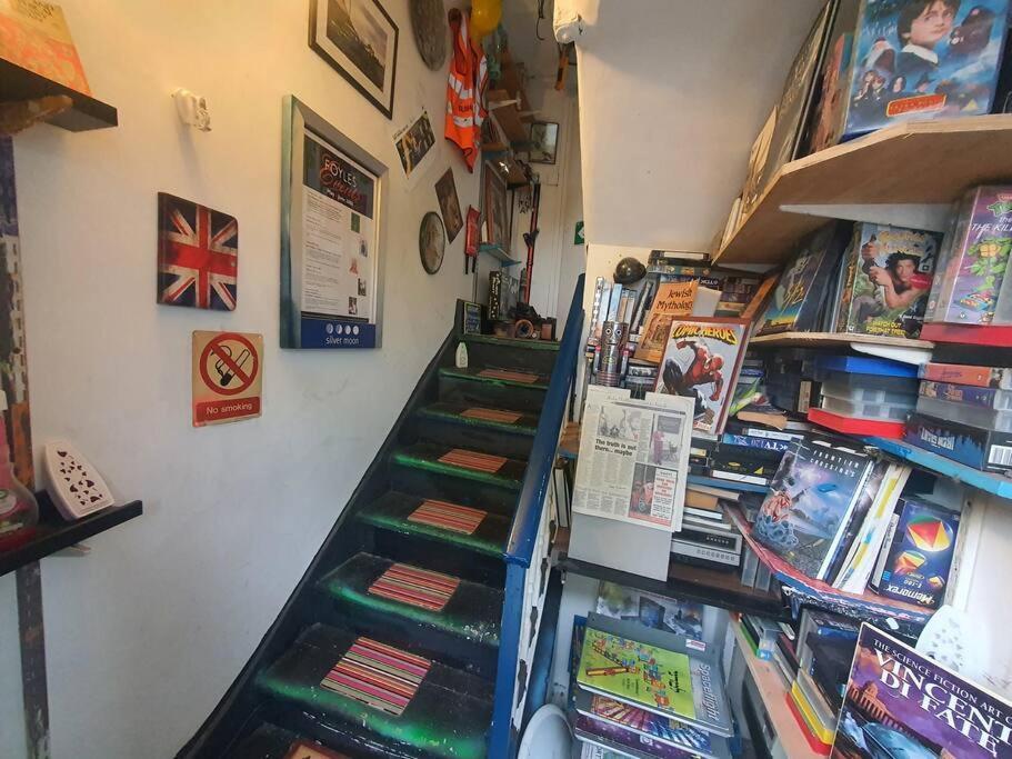 Cyber-Art Studio In Camden London Ngoại thất bức ảnh