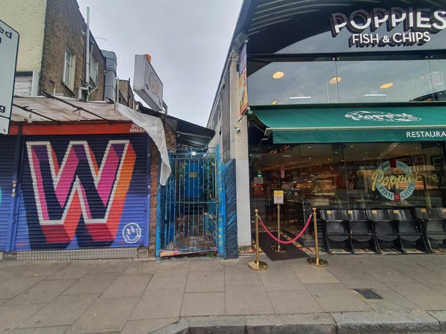 Cyber-Art Studio In Camden London Ngoại thất bức ảnh
